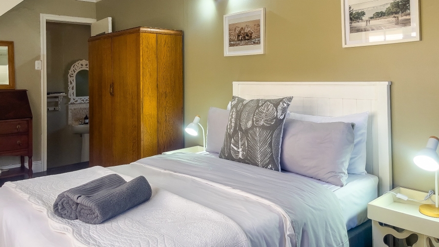 To Let 5 Bedroom Property for Rent in Southern Cross Western Cape